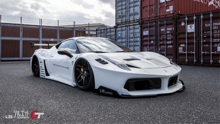  Ferrari 458 Italia by Liberty Walk 2019 года  (фото 1 из 9)